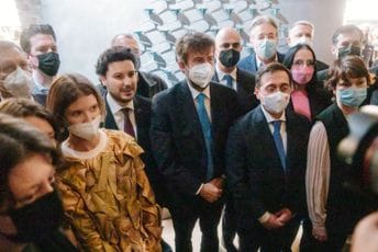 Bijenale u Veneciji: Abazović i Frančeskini iskazali solidarnost sa Ukrajinom Bijenale u Veneciji: Abazović i Frančeskini iskazali solidarnost sa Ukrajinom