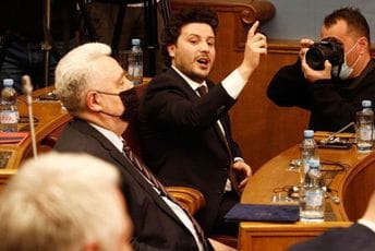Ipak, ipak... Dritan Abazović na sjednici za izglasavanje nepovjerenja vladi Zdravka Кrivokapića, Skupština Crne Gore, 4. 2. 2022.