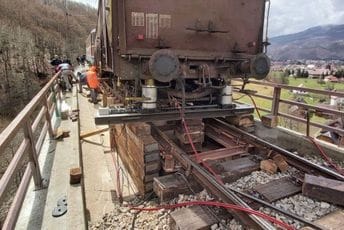 Podigli vagon, radove nastavljaju sjutra Podigli vagon, radove nastavljaju sjutra