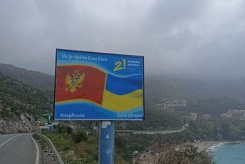 Bilbordi podrške Ukrajini osvanuli i u Budvi Bilbordi podrške Ukrajini osvanuli i u Budvi