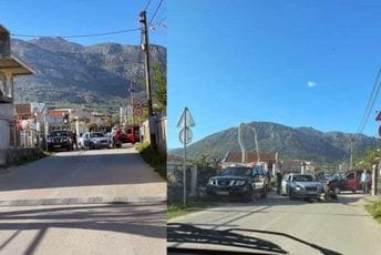 Udes u Baru: Nema povrijeđenih, velika šteta na automobilima Udes u Baru: Nema povrijeđenih, velika šteta na automobilima