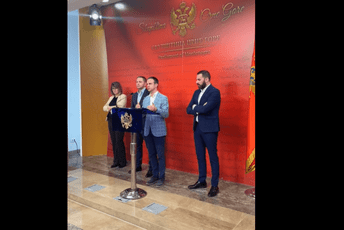 Mugoša: Ako se sjutra izglasa Vlada nećemo moći da raspravljamo o smanjenju cijena, poslali smo nove predloge kako bi to ispravili Mugoša: Ako se sjutra izglasa Vlada nećemo moći da raspravljamo o smanjenju cijena, poslali smo nove predloge kako bi to ispravili