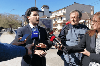 Abazović: Podržavam izbore u jednom danu, sada imamo cirkus Abazović: Podržavam izbore u jednom danu, sada imamo cirkus