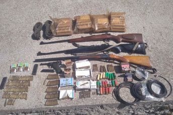 Podgorica: Uhapšen zbog nedozvoljenog držanja eksploziva i oružja Podgorica: Uhapšen zbog nedozvoljenog držanja eksploziva i oružja