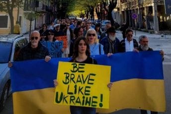 Cetinje šetalo i danas: "Vladimir Joković Putin" Cetinje šetalo i danas: "Vladimir Joković Putin"