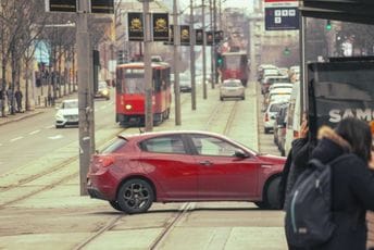 Beograd: Dojava o bombi u više škola Beograd: Dojava o bombi u više škola