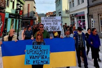 Cetinje i danas za Ukrajinu: "Kako upokojiti vampira iz Kremlja?" Cetinje i danas za Ukrajinu: "Kako upokojiti vampira iz Kremlja?"