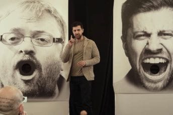 Ruski homofobni političar vodi bizarni reality u kojem učesnici dokazuju da nijesu gej Ruski homofobni političar vodi bizarni reality u kojem učesnici dokazuju da nijesu gej