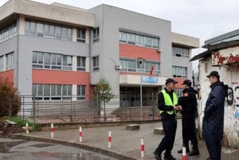 Ne znaju počinioce, ali tvrde da je bezbjedno Ne znaju počinioce, ali tvrde da je bezbjedno