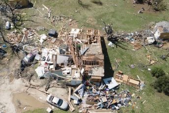 Tornado oštetio više od hiljadu kuća u Kanzasu