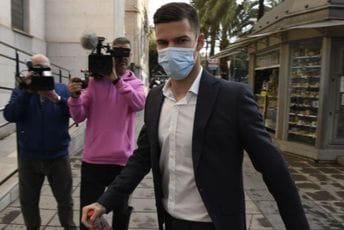 Santi Mina osuđen na četri godine zatvora zbog pokušaja silovanja Santi Mina osuđen na četri godine zatvora zbog pokušaja silovanja