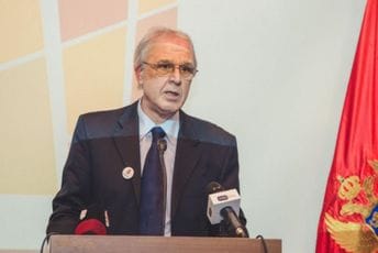 "Mrak - Jevanđeljski nacionalizam" Nikole Belade pred cetinjskom publikom "Mrak - Jevanđeljski nacionalizam" Nikole Belade pred cetinjskom publikom