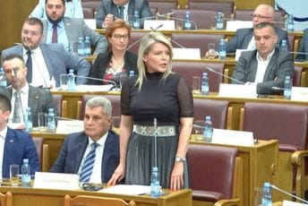 Vuksanović-Stanković: Jokoviću, nijesi član Svetog sinoda Crkve Srbije, nego Vlade Crne Gore