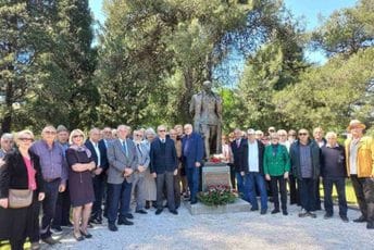 Obilježili godišnjicu smrti Josipa Broza Tita: Odali počast velikom državniku Obilježili godišnjicu smrti Josipa Broza Tita: Odali počast velikom državniku