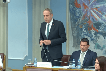 Popović: Biću dio kluba poslanika SDP-LP, nastavljamo saradnju sa DPS-om Popović: Biću dio kluba poslanika SDP-LP, nastavljamo saradnju sa DPS-om