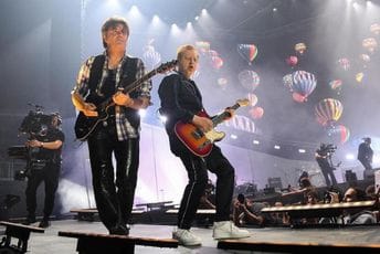 Nakon 45 godina razilaze se članovi Prljavog kazališta, osnivač zabranio nastupe Nakon 45 godina razilaze se članovi Prljavog kazališta, osnivač zabranio nastupe