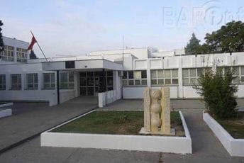 Nastavnici Barjaktarović privremeno zabranili da radi Nastavnici Barjaktarović privremeno zabranili da radi