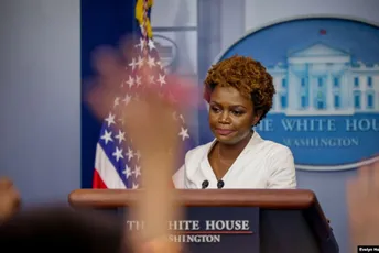 Prva Afroamerikanka na mjestu portparolke Bijele kuće Prva Afroamerikanka na mjestu portparolke Bijele kuće