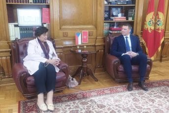 Adžić-Hrebičkova: Prioritet MUP-a biće beskompromisna borba protiv kriminala i jačanje povjerenja u policiju Adžić-Hrebičkova: Prioritet MUP-a biće beskompromisna borba protiv kriminala i jačanje povjerenja u policiju