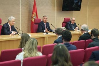 Đukanović: Jedina dobra budućnost Zapadnog Balkana u evropskim i evroatlantskim integracijama Đukanović: Jedina dobra budućnost Zapadnog Balkana u evropskim i evroatlantskim integracijama