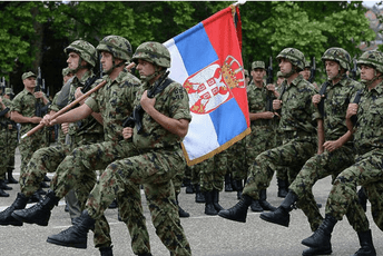 Vučić najavio da Srbija vraća služenje obaveznog vojnog roka