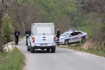 Nakon obdukcije Zukorlić ponovo sahranjen Nakon obdukcije Zukorlić ponovo sahranjen