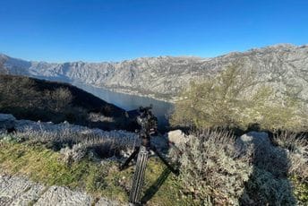 „Ova dobra zemlja“ - novi dokumentarac Vladimira Perovića „Ova dobra zemlja“ - novi dokumentarac Vladimira Perovića