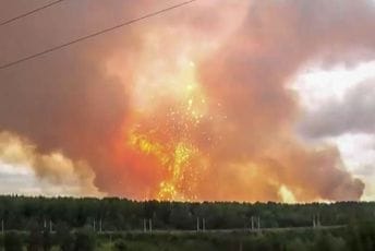 U požarima u SIbiru najmanje 10 mrtvih, iza stihije ostale stotine izgorjelih domova U požarima u SIbiru najmanje 10 mrtvih, iza stihije ostale stotine izgorjelih domova
