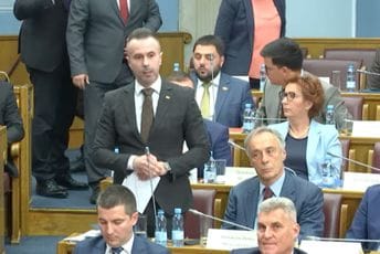 Bogdanović: Nećemo skraćivati mandat Skupštini bez dogovora 41 poslanika većine Bogdanović: Nećemo skraćivati mandat Skupštini bez dogovora 41 poslanika većine