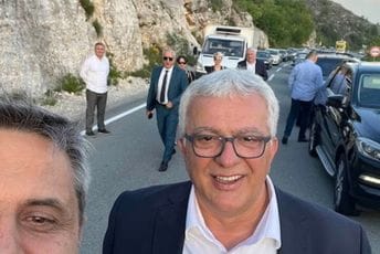 Radunović i Mandić nijesu mogli da uđu na Cetinje: Ovo je incident, komite ne dozvoljavaju da se proslavi Dan Evrope Radunović i Mandić nijesu mogli da uđu na Cetinje: Ovo je incident, komite ne dozvoljavaju da se proslavi Dan Evrope