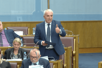 Đurović: Mandić zaslužio da bude mandatar Đurović: Mandić zaslužio da bude mandatar