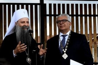 Poglavari crkve Srbije podržali Mandića Poglavari crkve Srbije podržali Mandića