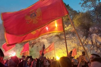 Grupa građana "Nikad više 1918" poziva na protest ispred Vile Gorica: Spriječimo sramnu izdaju i prodaju Crne Gore Grupa građana "Nikad više 1918" poziva na protest ispred Vile Gorica: Spriječimo sramnu izdaju i prodaju Crne Gore