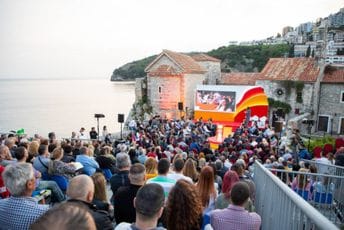 Bečić: Vrijeđa nam inteligenciju kada kažu da odlažu izbore zbog turističke sezone Bečić: Vrijeđa nam inteligenciju kada kažu da odlažu izbore zbog turističke sezone