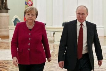 Ambasador Ukrajine: Merkel bi mogla da posreduje u sukobu sa Rusijom