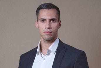 Bastać: Naknade za odvojeni život kasne, nadležni hitno da riješe problem ljekara specijalizanata Bastać: Naknade za odvojeni život kasne, nadležni hitno da riješe problem ljekara specijalizanata