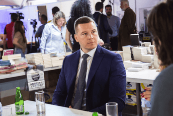 Adžić: Sajam knjiga jedan od najvažnijih kulturnih događaja u Crnoj Gori Adžić: Sajam knjiga jedan od najvažnijih kulturnih događaja u Crnoj Gori