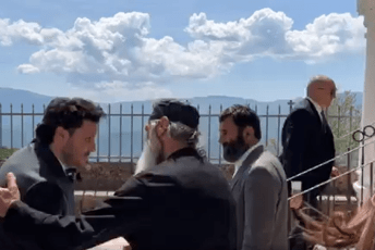 Abazović stigao u Manastir Ostrog Abazović stigao u Manastir Ostrog