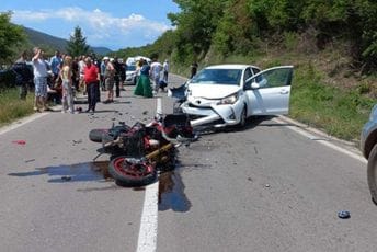 Sudar automobila i motocikla na putu Budva - Tivat