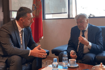Đurović princu Nikoli: Vaš angažman od velikog značaja za međunarodno pozicioniranje Crne Gore Đurović princu Nikoli: Vaš angažman od velikog značaja za međunarodno pozicioniranje Crne Gore