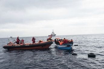 Prevrnuo se čamac s migrantima u Portoriku, najmanje 11 mrtvih Prevrnuo se čamac s migrantima u Portoriku, najmanje 11 mrtvih