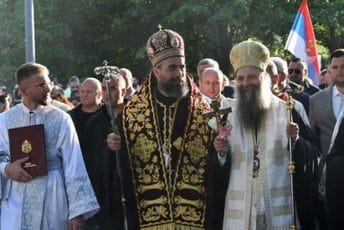 Zasijedanje Sabora SPC u sjenci carigradskog miješanja u makedonski raskol: Da li će Porfirije slijediti Vučićevu politiku? Porfirije na litiji u Nikšiću