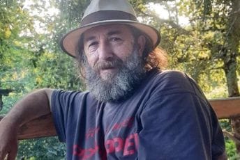 Između dva kadra Između dva kadra