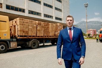 Adžić: Stajemo na kraj duvanskoj mafiji Adžić: Stajemo na kraj duvanskoj mafiji