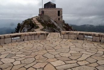 Da li bi se veliki crnogorski pjesnik i mislilac snašao u 21. vijek: Evropska unija bi možda već bila dobijena Njegoševa bitka