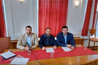 Civilizacijski sunovrat: Opština Nikšić slavila Dane Sv. Vasilija Ostroškog, ali ne i Dan pobjede nad fašizmom Civilizacijski sunovrat: Opština Nikšić slavila Dane Sv. Vasilija Ostroškog, ali ne i Dan pobjede nad fašizmom