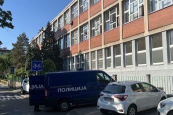 Dojave o bombama u više od 100 škola u Beogradu Dojave o bombama u više od 100 škola u Beogradu