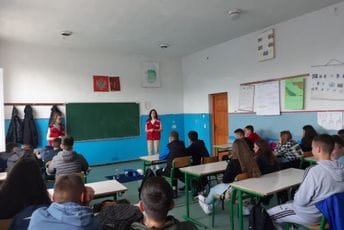 SM DPS Plav: Nizom aktivnosti poslali smo jasnu poruku koliko je važna plemenitost i solidarnost među ljudima SM DPS Plav: Nizom aktivnosti poslali smo jasnu poruku koliko je važna plemenitost i solidarnost među ljudima