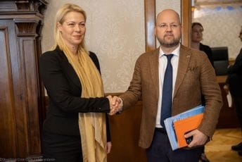 Lundberg: Ohrabruje imenovanje žena na čelnim pozicijama u zemlji Lundberg: Ohrabruje imenovanje žena na čelnim pozicijama u zemlji