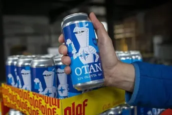 Finska pivara predstavila NATO pivo u čast zahtjevu za članstvo Finska pivara predstavila NATO pivo u čast zahtjevu za članstvo